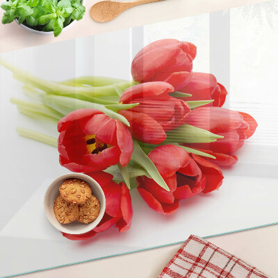 Schneidebrett Rote Tulpen auf weißem Hintergrund