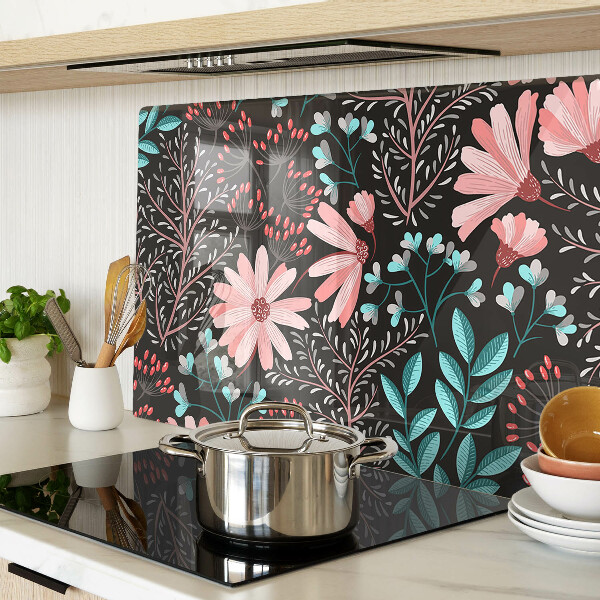 Schneidebrett Blumenmuster auf dunklem Hintergrund