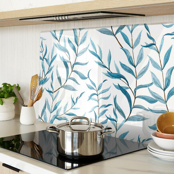 Schneidebrett mit Blattmotiv in Blautönen