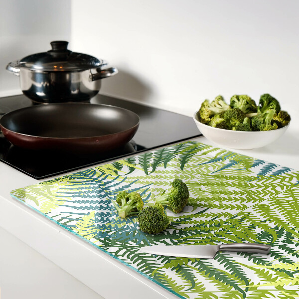Schneidebrett mit Farnblatt-Motiv in verschiedenen Farbtönen