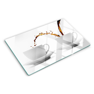 Schneidebrett Kaffee in Tassen