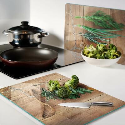 Schneidebrett glas Kräuter in der Küche