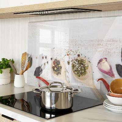 Schneidebrett Gewürze und Kräuter