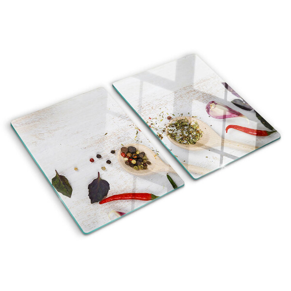 Schneidebrett Gewürze und Kräuter