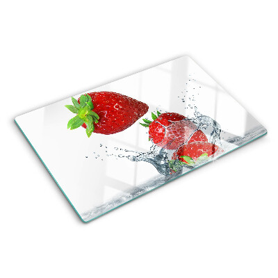 Glas schneidebrett Erdbeeren in Wasser