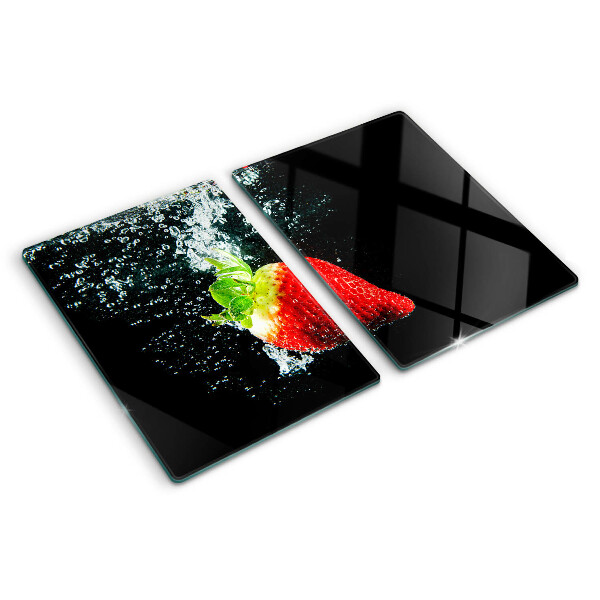 Schneidebrett Erdbeere im Wasser