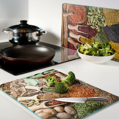 Schneidebrett glas Gewürze und Kräuter