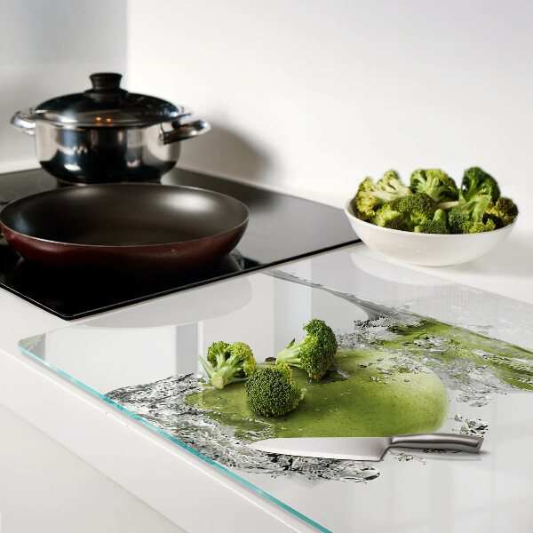 Schneidebrett Grüner Apfel in Wasser