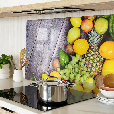 Schneidebrett Früchte auf Holzgrund