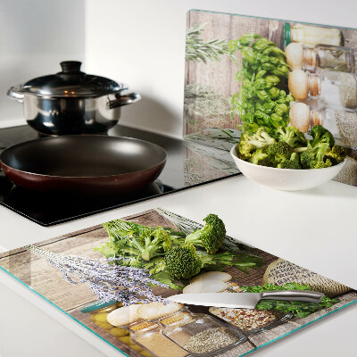 Schneidebrett mit Kräuter- und Gewürzmotiv für die Küche