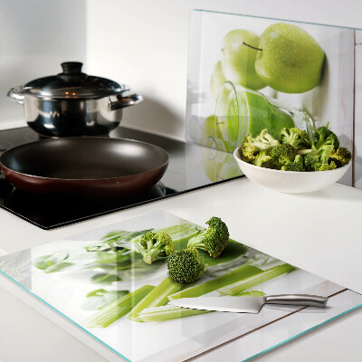 Schneidebrett Glas mit grünem Smoothie-Motiv und frischen Zutaten