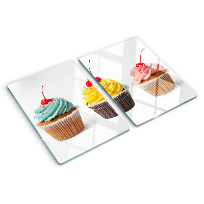 Glas schneidebrett Cupcake mit Schlagsahne und Kirsche