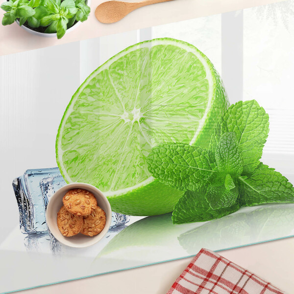 Schneidebrett Limette mit Minze und Eis