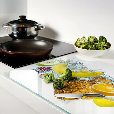 Schneidebrett Früchte im Wasser