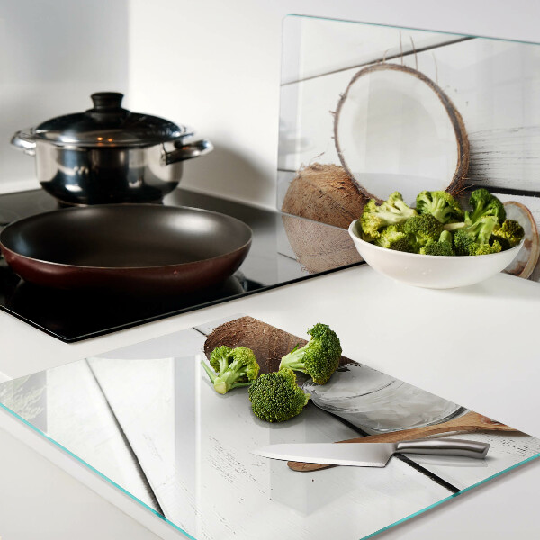 Schneidebrett Kokosnuss und Kokosnussprodukte