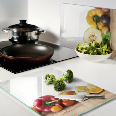 Schneidebrett mit Aufdruck: Obst auf einem Brett