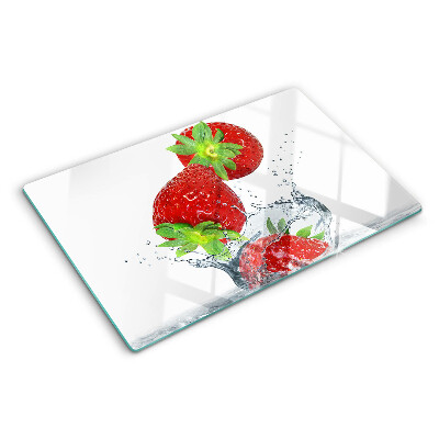 Glas schneidebrett Erdbeeren in Wasser