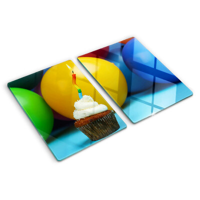 Schneidebrett mit Motiv eines Geburtstagscupcakes und bunten Luftballons