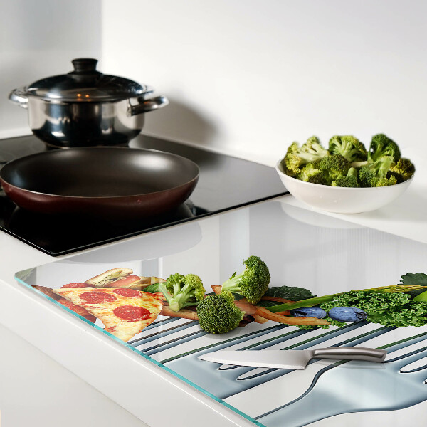 Glas schneidebrett Essen auf einer Gabel