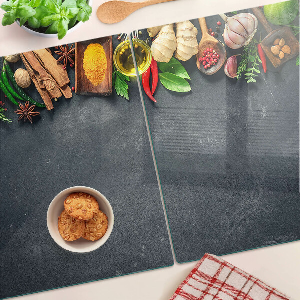 Schneidebrett Küchengewürze und Zutaten