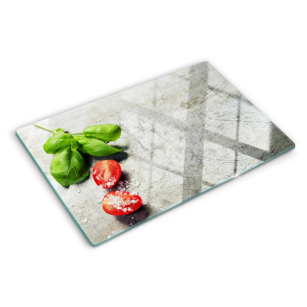Schneidebrett glas Tomaten mit Basilikum und Salz