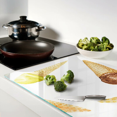 Schneidebrett Eiscreme in einer Waffeltüte