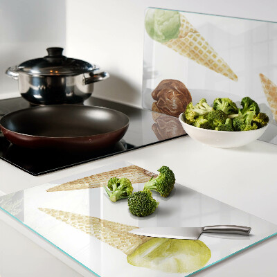 Schneidebrett Eiscreme in einer Waffeltüte