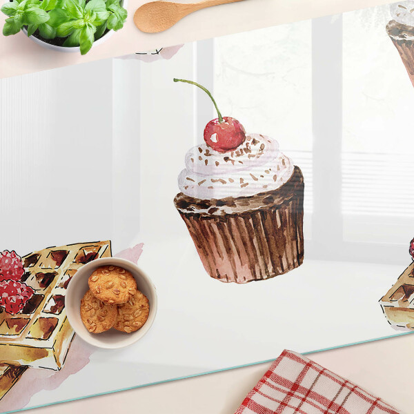 Schneidebrett Waffeln und Cupcakes mit Kirschen