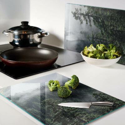 Glas schneidebrett Wald in den Wolken
