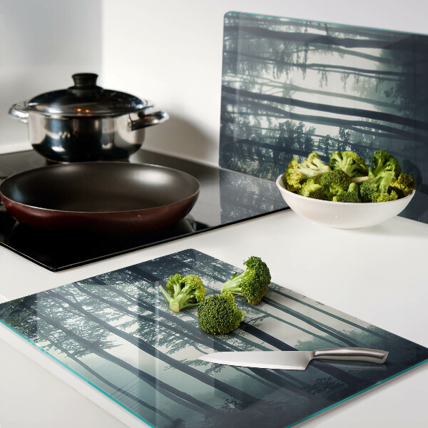 Schneidebrett mit Motiv 'Wald im Nebel'