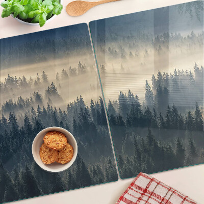 Schneidebrett Nebelige Waldlandschaft