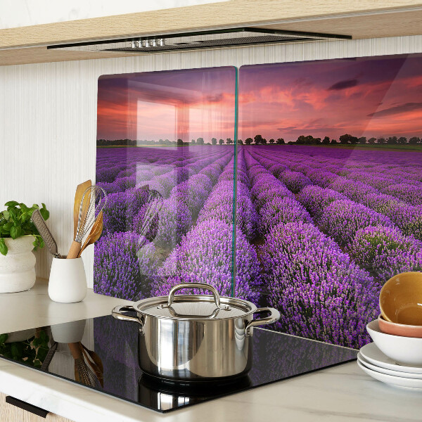 Schneidebrett Lavendelfeld bei Sonnenuntergang