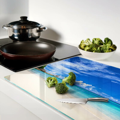 Schneidebrett mit Motiv eines tropischen Strandes und blauem Himmel