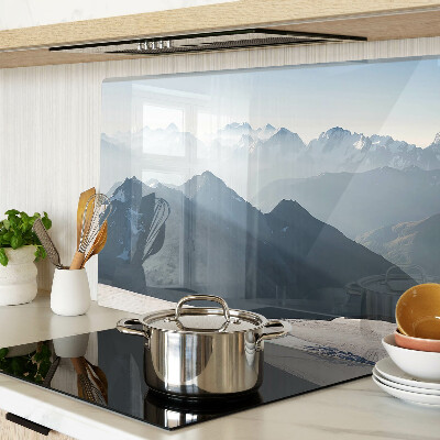 Glas schneidebrett Berglandschaft in den Wolken