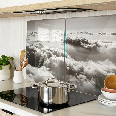 Glas-Schneidebrett mit Wolkenmuster in Grautönen