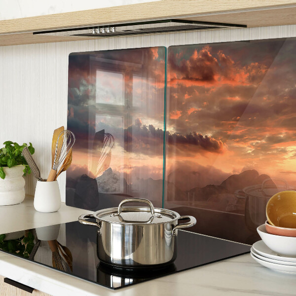 Schneidebrett Sonnenuntergang über den Bergen