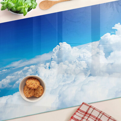 Schneidebrett mit Himmel- und Wolkenmotiv