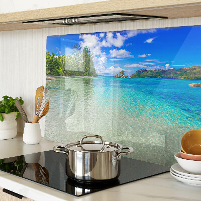 Glas-Schneidebrett mit Motiv eines tropischen Strandes und azurblauem Wasser
