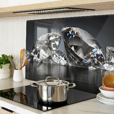 Schneidebrett glas Diamanten auf schwarzem Hintergrund