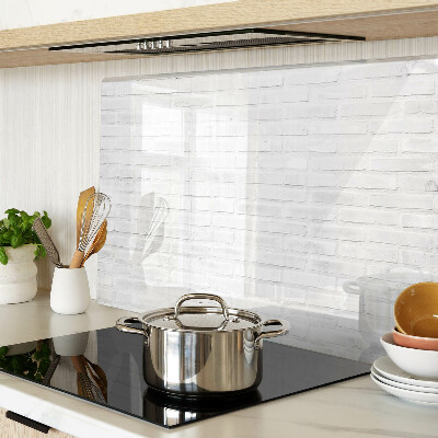 Schneidebrett Backsteinmauer im minimalistischen Stil