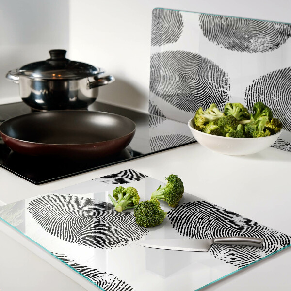 Schneidebrett mit Fingerabdruck-Motiv