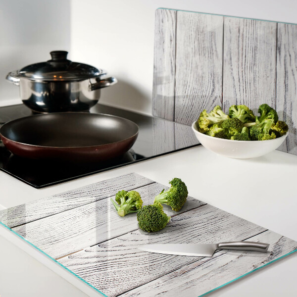 Schneidebrett aus Holz im rustikalen Stil