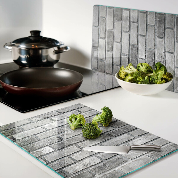 Schneidebrett Backsteinmauer in Grautönen