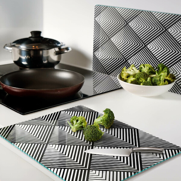 Glas-Schneidebrett mit schwarz-weißem geometrischem Motiv