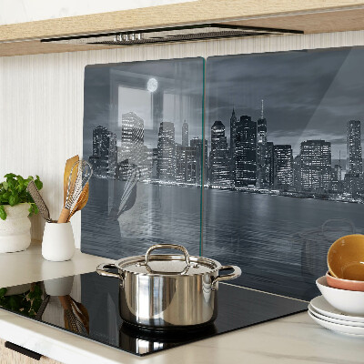 Schneidebrett Glas mit Motiv einer nächtlichen Stadtansicht