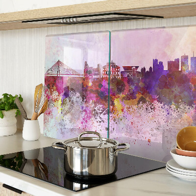 Schneidebrett mit einem Aquarellmotiv einer Stadt