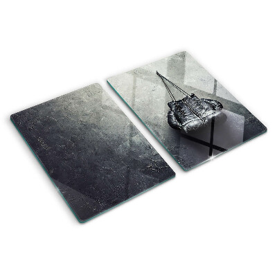 Schneidebrett glas Ein Sessel in einem minimalistischen Interieur