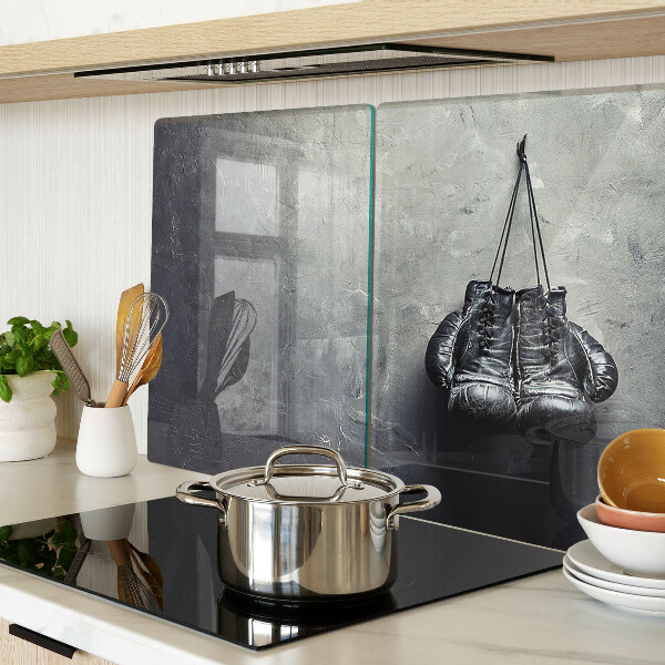 Schneidebrett Glas ein Schneidebrett aus Glas in schlichtem, minimalistischem Design