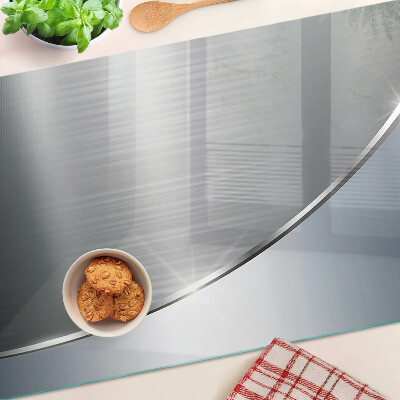 Schneidebrett Glas mit metallischem Glanz und reflektierender Oberfläche