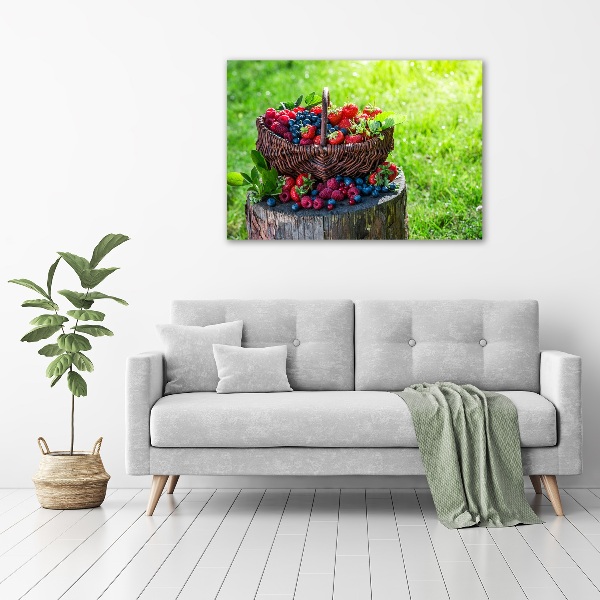 Bild auf Acrylglas Ein Korb mit Waldfrüchten